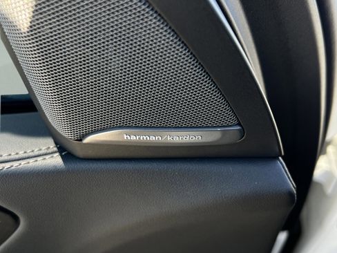 Used 2025 BMW X7 xDrive40i w/ Executive Package image 25