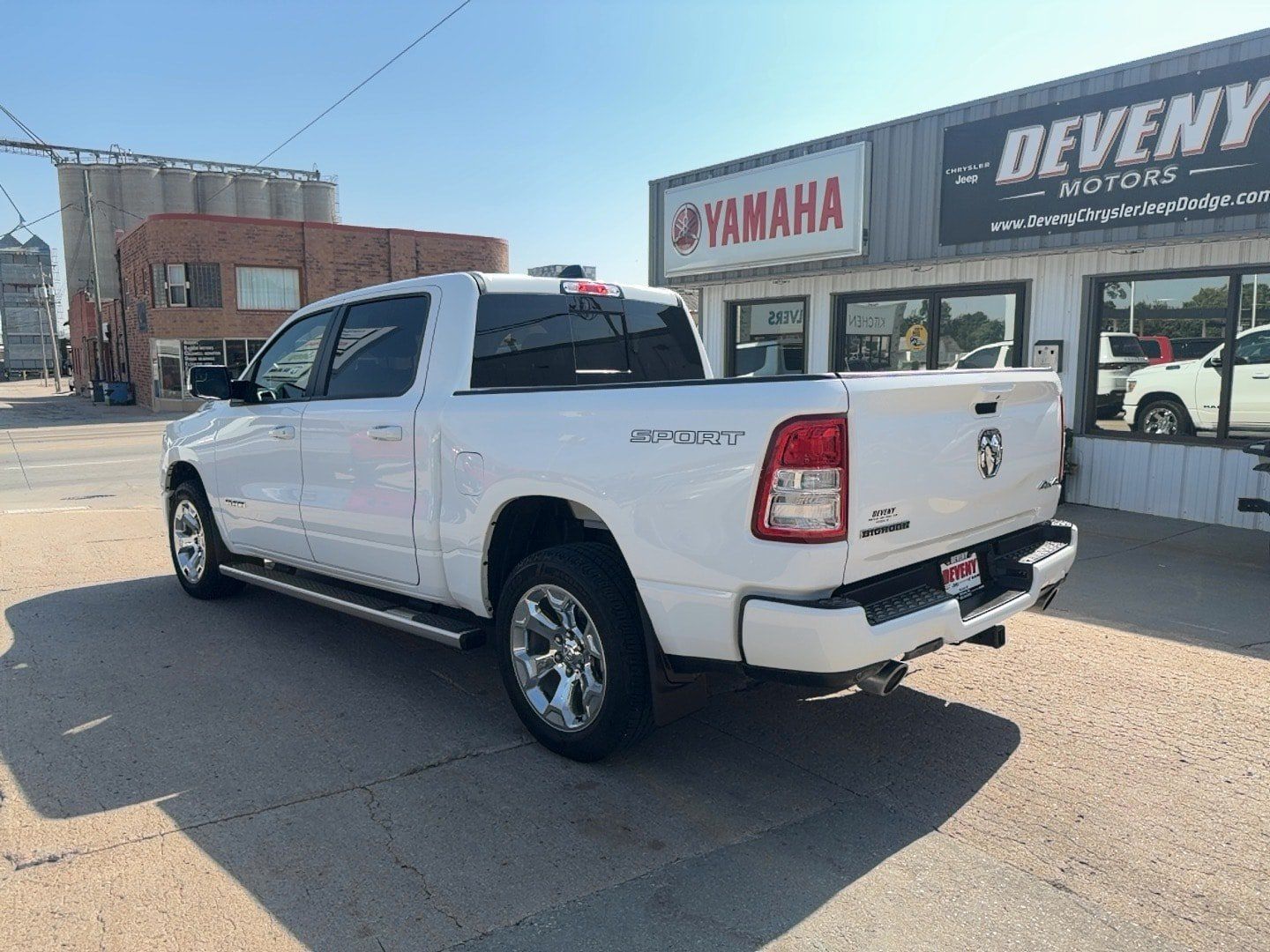 Used 2022 RAM 1500 Big Horn AWD/4WD image 9
