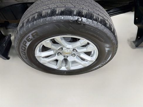 Used 2023 Chevrolet Silverado 1500 LT AWD/4WD image 31