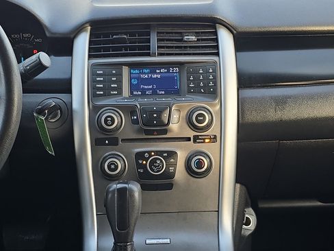 Used 2013 Ford Edge SE image 22