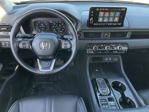 Certified 2023 Honda Pilot Elite image 12