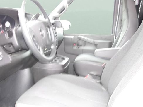 Used 2024 GMC Savana 2500 w/ Driver Convenience Package image 10