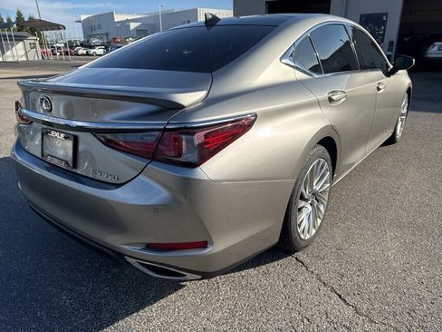 Certified 2021 Lexus ES 350 Luxury image 3