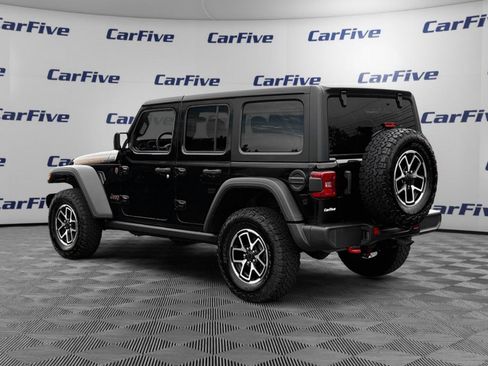 Used 2024 Jeep Wrangler Unlimited Rubicon image 3