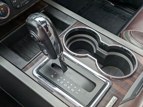 Used 2017 Ford Expedition Platinum image 26