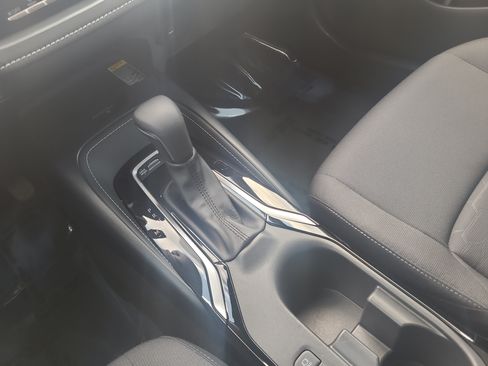 Certified 2025 Toyota Corolla SE w/ SE Package FWD image 20