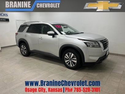Used 2025 Nissan Pathfinder SL