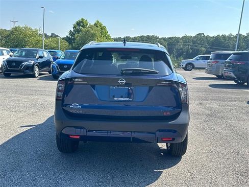 New 2025 Nissan Kicks SR image 5