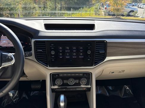 Used 2021 Volkswagen Atlas SEL image 17