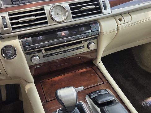Used 2014 Lexus LS 460 L w/ Ultra Luxury Package RWD image 9