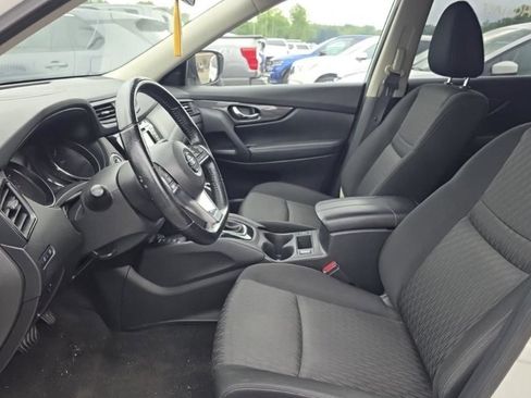 Used 2020 Nissan Rogue SV w/ Sun & Sound Touring Package AWD/4WD image 6