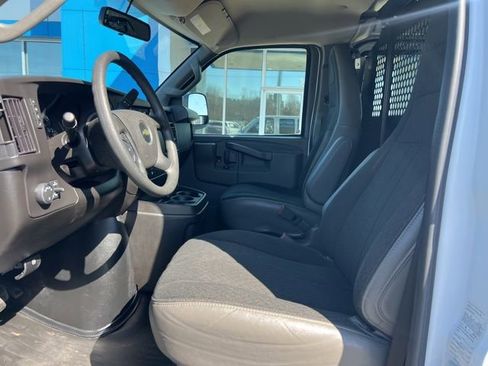 Used 2024 Chevrolet Express 2500 w/ Driver Convenience Package image 18
