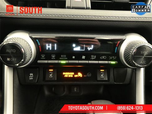Used 2021 Toyota RAV4 XLE w/ Convenience Package image 16
