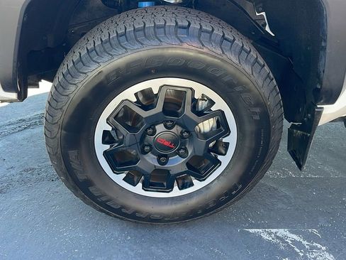 Used 2024 Toyota Tacoma TRD Off-Road w/ TRD Off Road Premium Package image 10