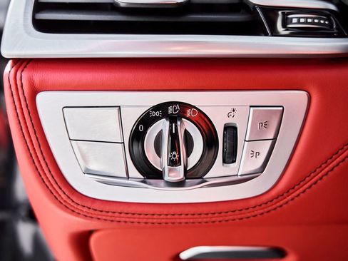 Used 2022 BMW M760i xDrive w/ Luxury Rear Seating Package AWD/4WD image 62