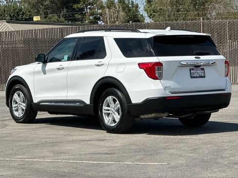 Certified 2024 Ford Explorer XLT RWD image 5