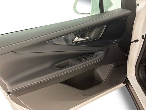 Certified 2025 Chevrolet Blazer EV LT AWD/4WD image 13