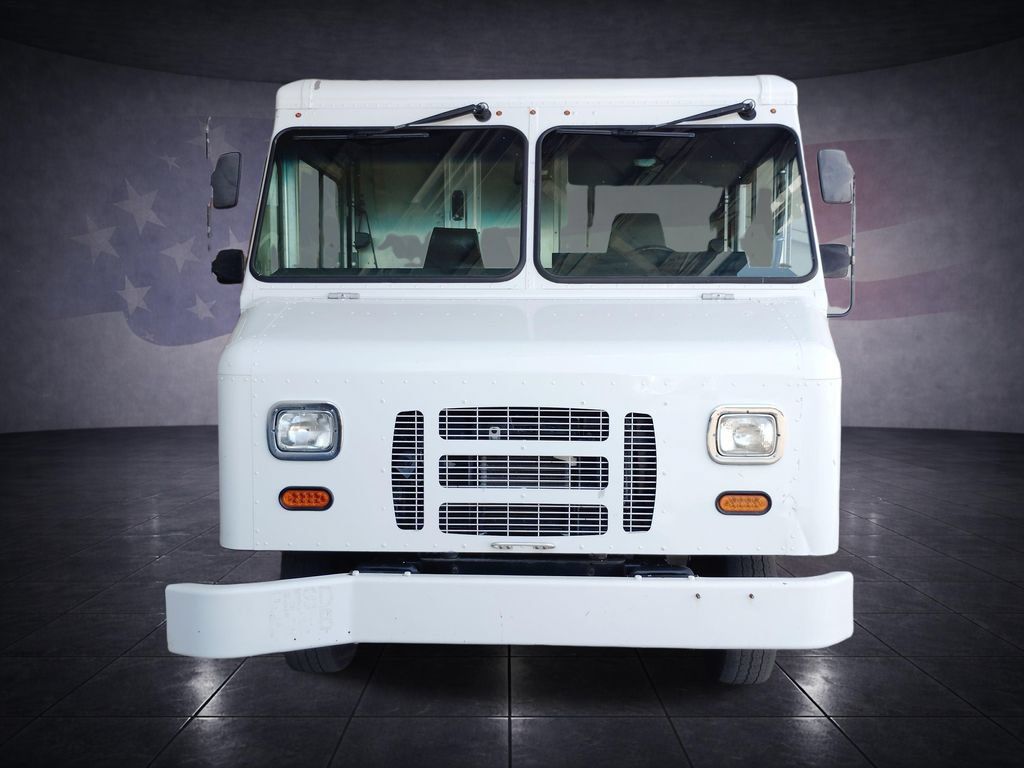 Used 2017 Ford E-350 and Econoline 350 Super Duty w/ A/C Prep Package RWD image 8