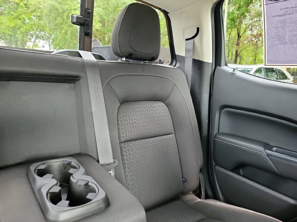 Used 2020 GMC Canyon SLE w/ Elevation Edition RWD image 18