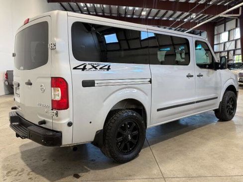 Used 2018 Nissan NV 3500 SL RWD image 8