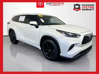 Used 2021 Toyota Highlander LE