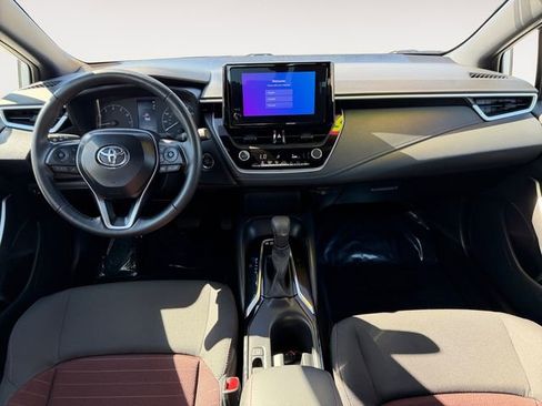 Certified 2025 Toyota Corolla SE w/ Convenience Package image 10