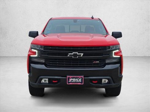 Used 2021 Chevrolet Silverado 1500 LT Trail Boss w/ Convenience Package II AWD/4WD image 2