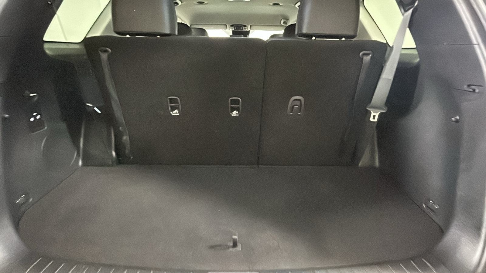 Used 2025 Hyundai Palisade SEL FWD image 33