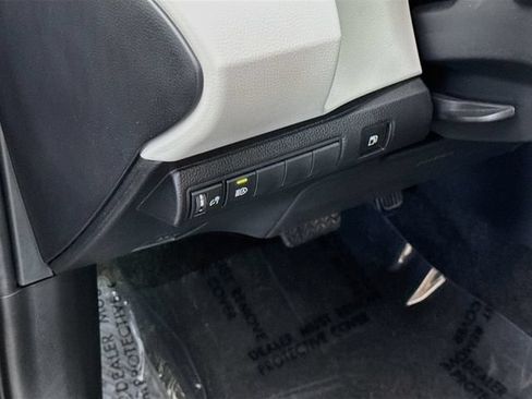 Used 2025 Toyota Corolla LE w/ LE Premium Package FWD image 10