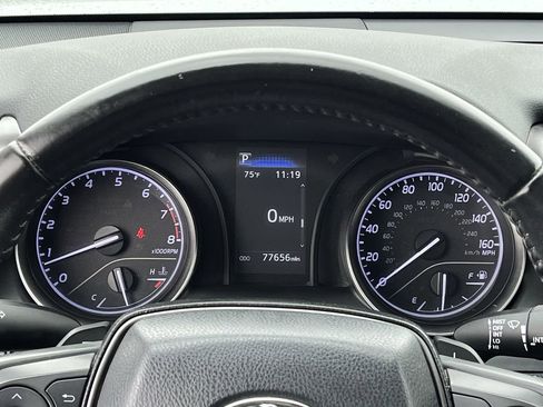 Used 2022 Toyota Camry SE image 13