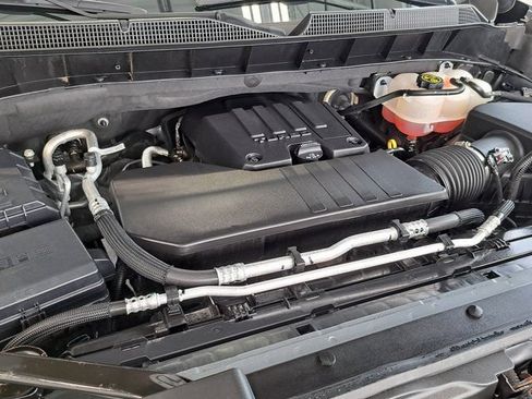 Used 2023 Chevrolet Silverado 1500 LT AWD/4WD image 32