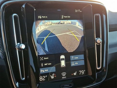 Used 2019 Volvo XC40 T5 R-Design image 19