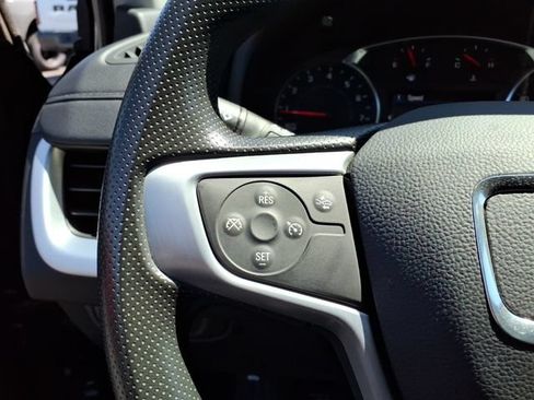 Used 2024 GMC Terrain SLE FWD image 19
