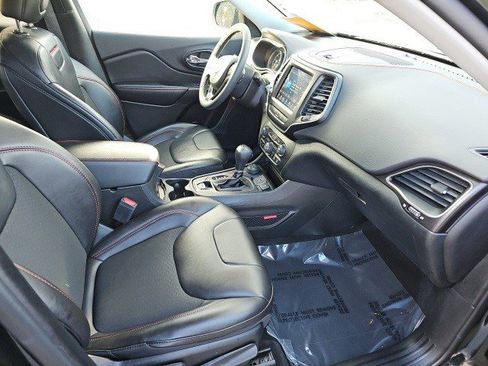 Used 2022 Jeep Cherokee Trailhawk w/ Comfort/Convenience Group image 11