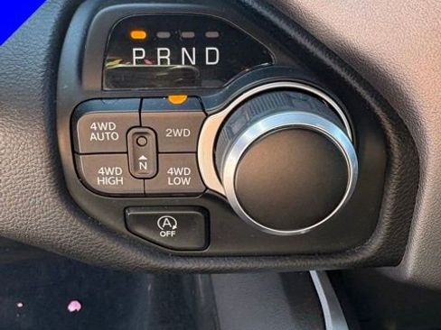 Used 2023 RAM 1500 4x4 Crew Cab image 23