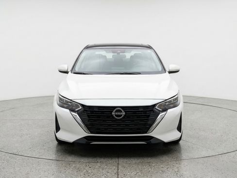 Used 2025 Nissan Sentra SV image 2
