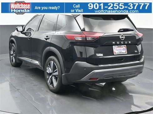 Used 2023 Nissan Rogue SL w/ SL Premium Package image 4