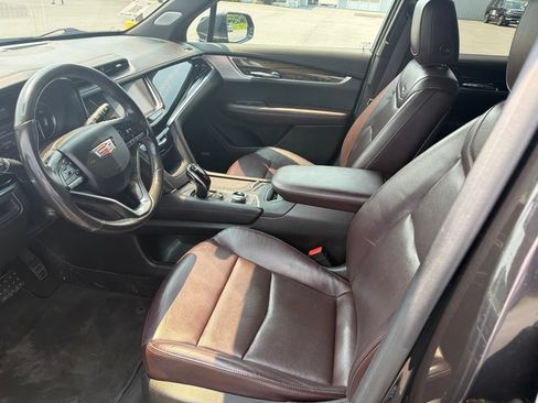 Used 2020 Cadillac XT6 Premium Luxury AWD/4WD image 9