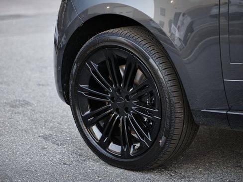 New 2026 Land Rover Range Rover SE image 5