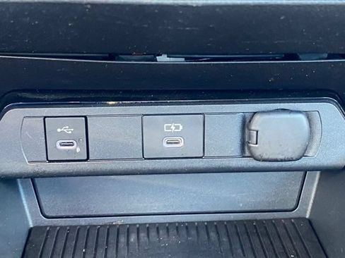 Certified 2024 Toyota Prius LE AWD/4WD image 24