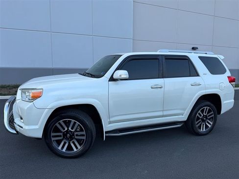 Used 2011 Toyota 4Runner SR5 AWD/4WD image 5