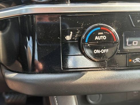 Used 2024 Nissan Pathfinder SV AWD/4WD image 26