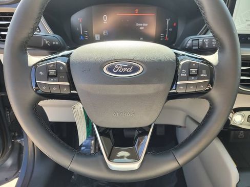 New 2024 Ford Escape SE FWD image 16