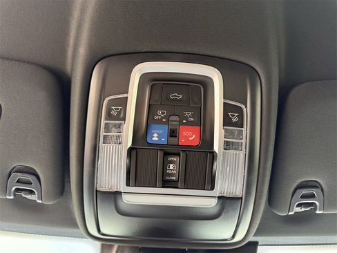 Used 2024 RAM 3500 Laramie w/ Night Edition image 31