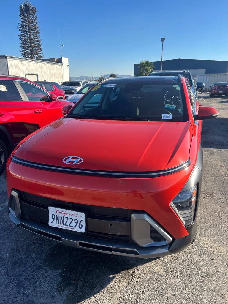 Used 2024 Hyundai Kona Limited FWD image 1