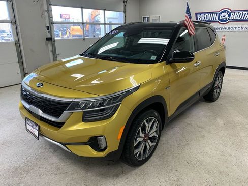 Used 2021 Kia Seltos SX image 2