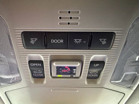 Used 2024 Toyota RAV4 XLE Premium image 22