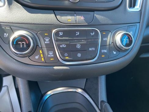 Used 2025 Chevrolet Malibu LT w/ Sport Edition FWD image 30