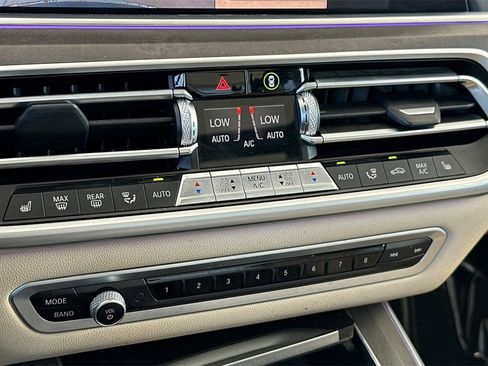 Used 2022 BMW X5 sDrive40i w/ Parking Assistance Package image 24