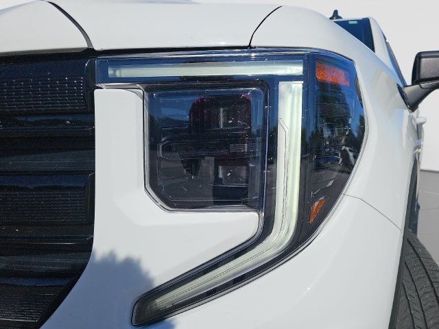 Used 2022 GMC Sierra 1500 Elevation w/ LPO, Elevation Black Package AWD/4WD image 32